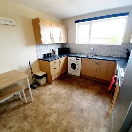 Rayleigh Town Centre 3 Bedroom Apartment Exterior photo