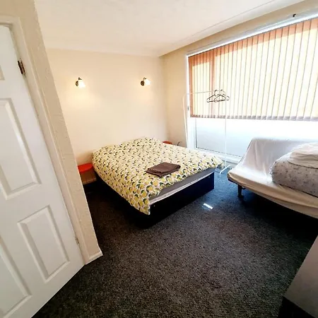 Rayleigh Town Centre 3 Bedroom Apartment Exterior photo