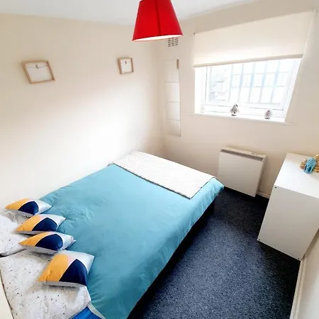 Rayleigh Town Centre 3 Bedroom Apartment Exterior photo