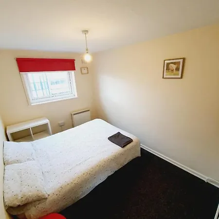 Rayleigh Town Centre 3 Bedroom Apartment Exterior photo