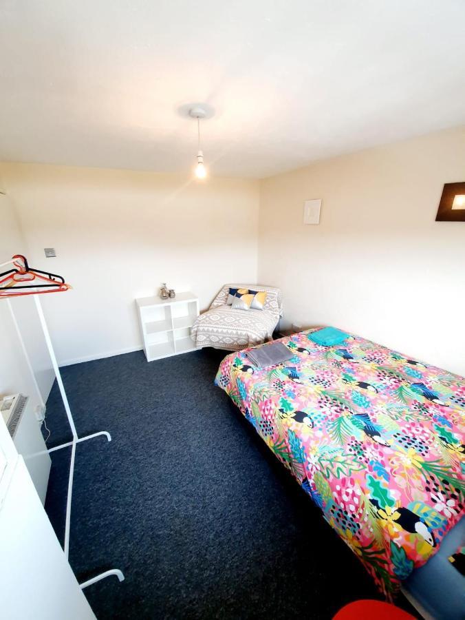 Apartment Town Centre 3 Bedroom Rayleigh