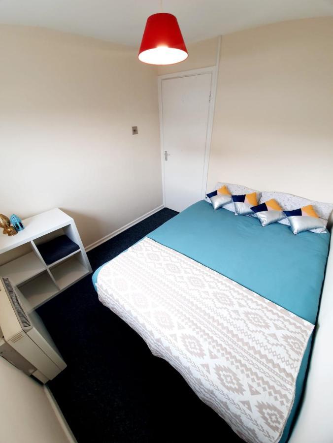 Apartment Town Centre 3 Bedroom Rayleigh