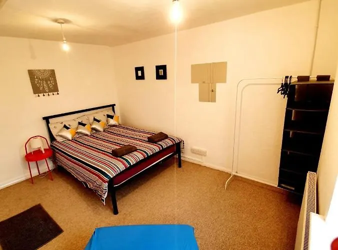 Rayleigh Town Centre 2 Bedroom Apartment