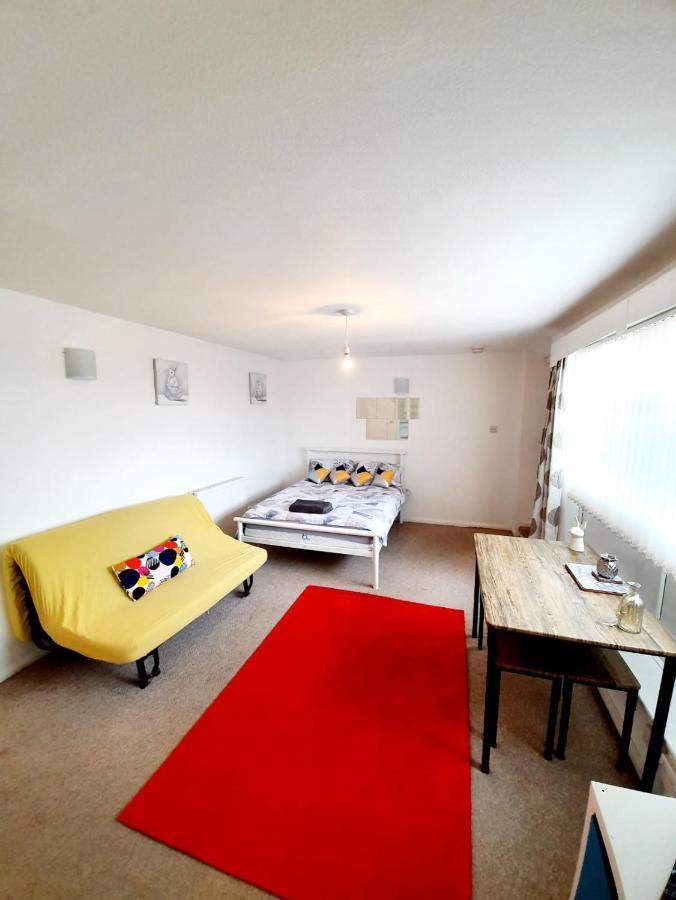 Town Centre 2 Bedroom Apartment